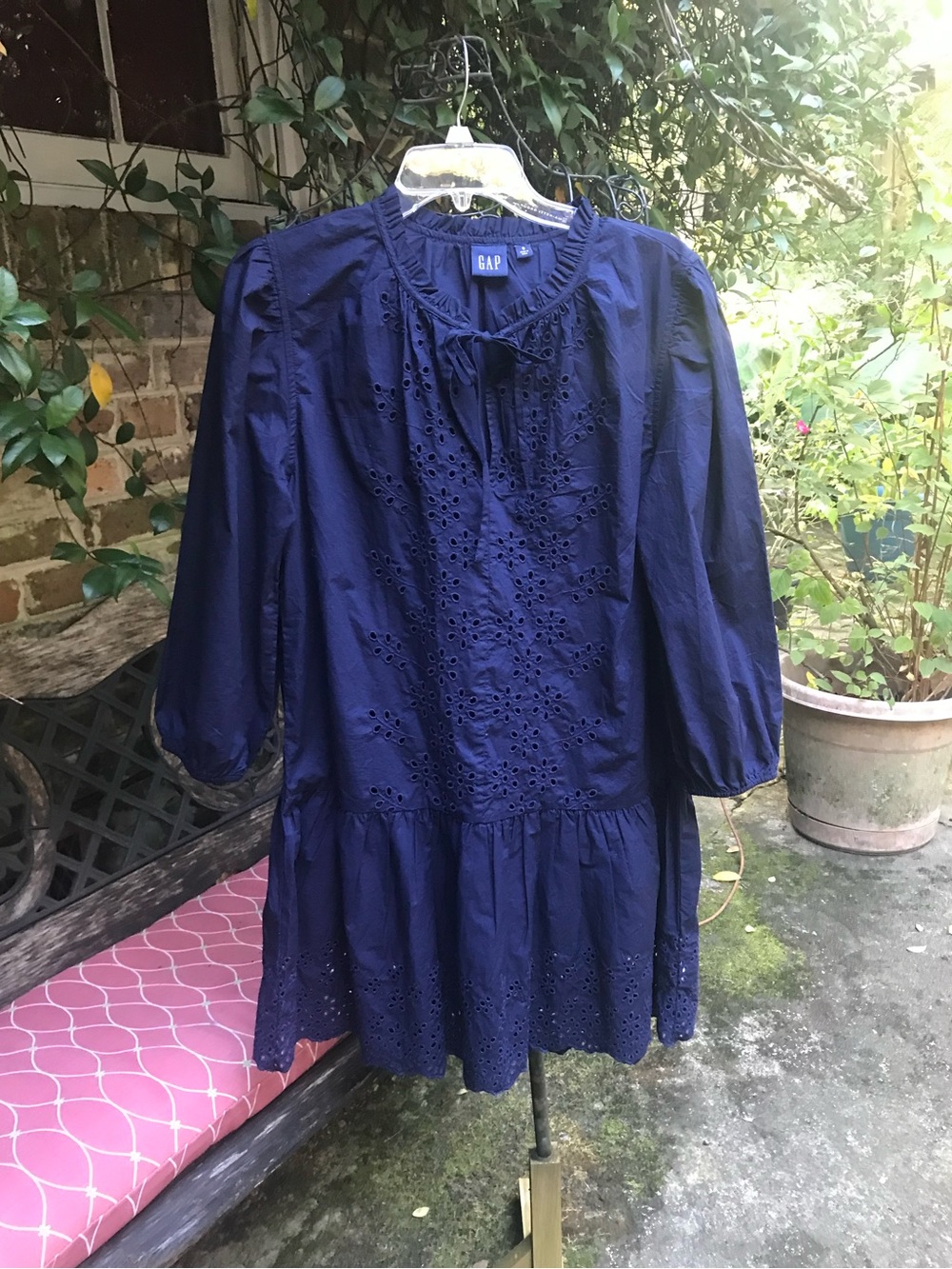 GAP- NAVY LACE COTTON DROPWAIST DRESS- Size Small- EUC